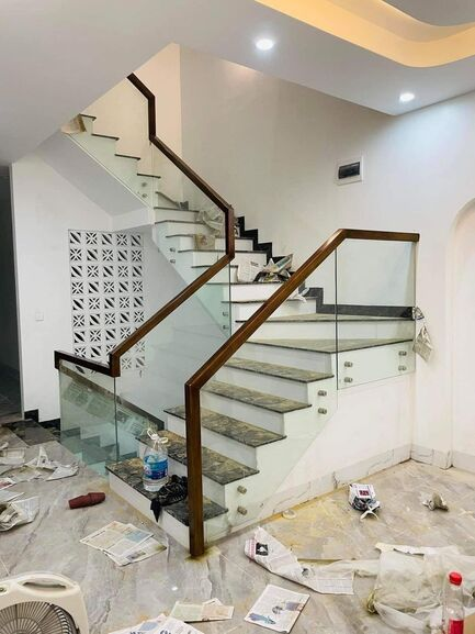 SS Shower Partitions Mumbai